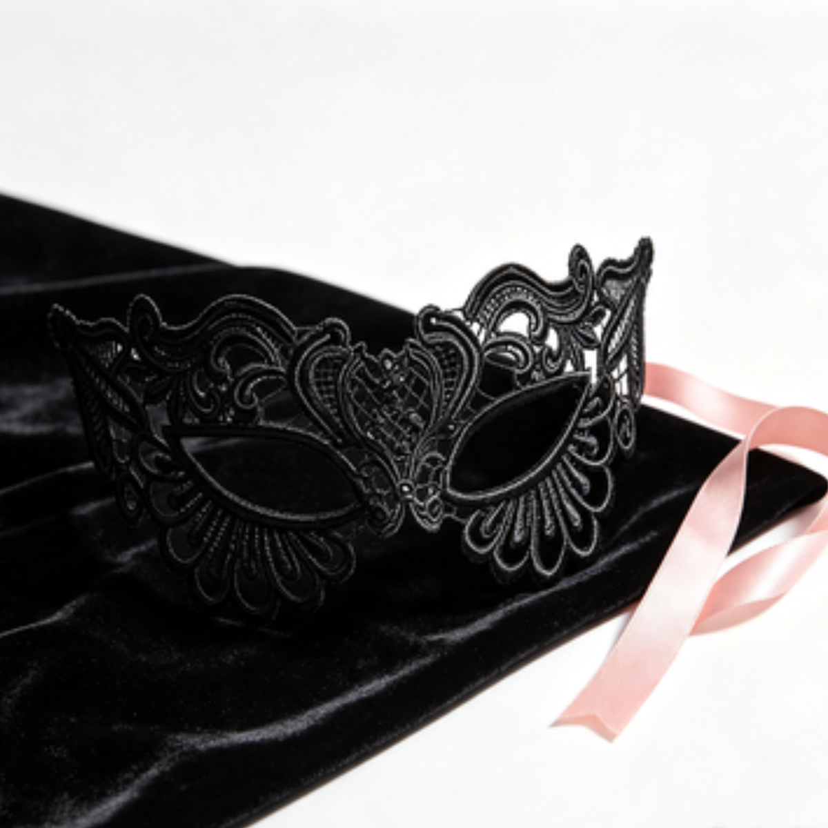 Masque de mascarade en dentelle – Loup vénitien femme – vue 18 | Les Secrets de Léa