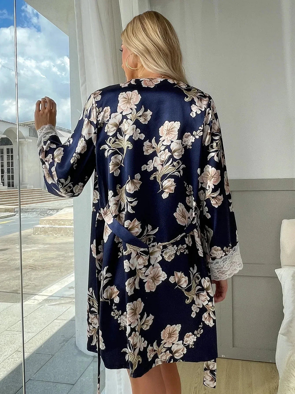 Les Secrets de Léa – Pyjama satin dentelle avec kimono Laly - LSDLBoutique