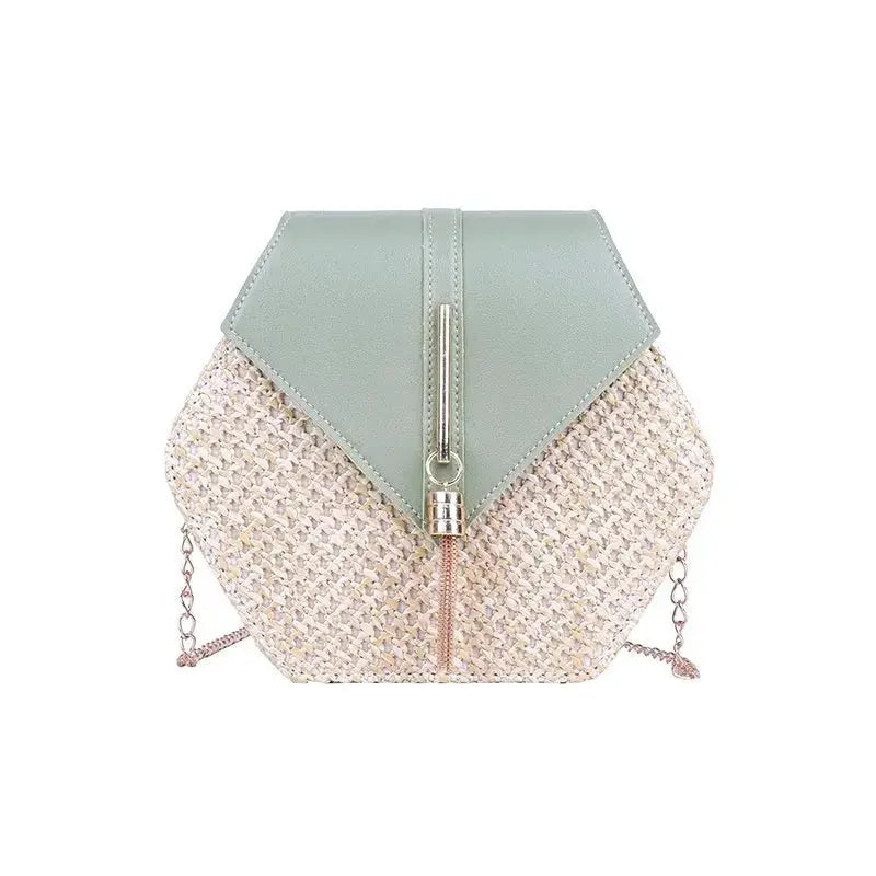 Sac à main hexagonal en paille tressée avec rabat vert menthe et chaîne métallique – crossbody LSDLBoutique