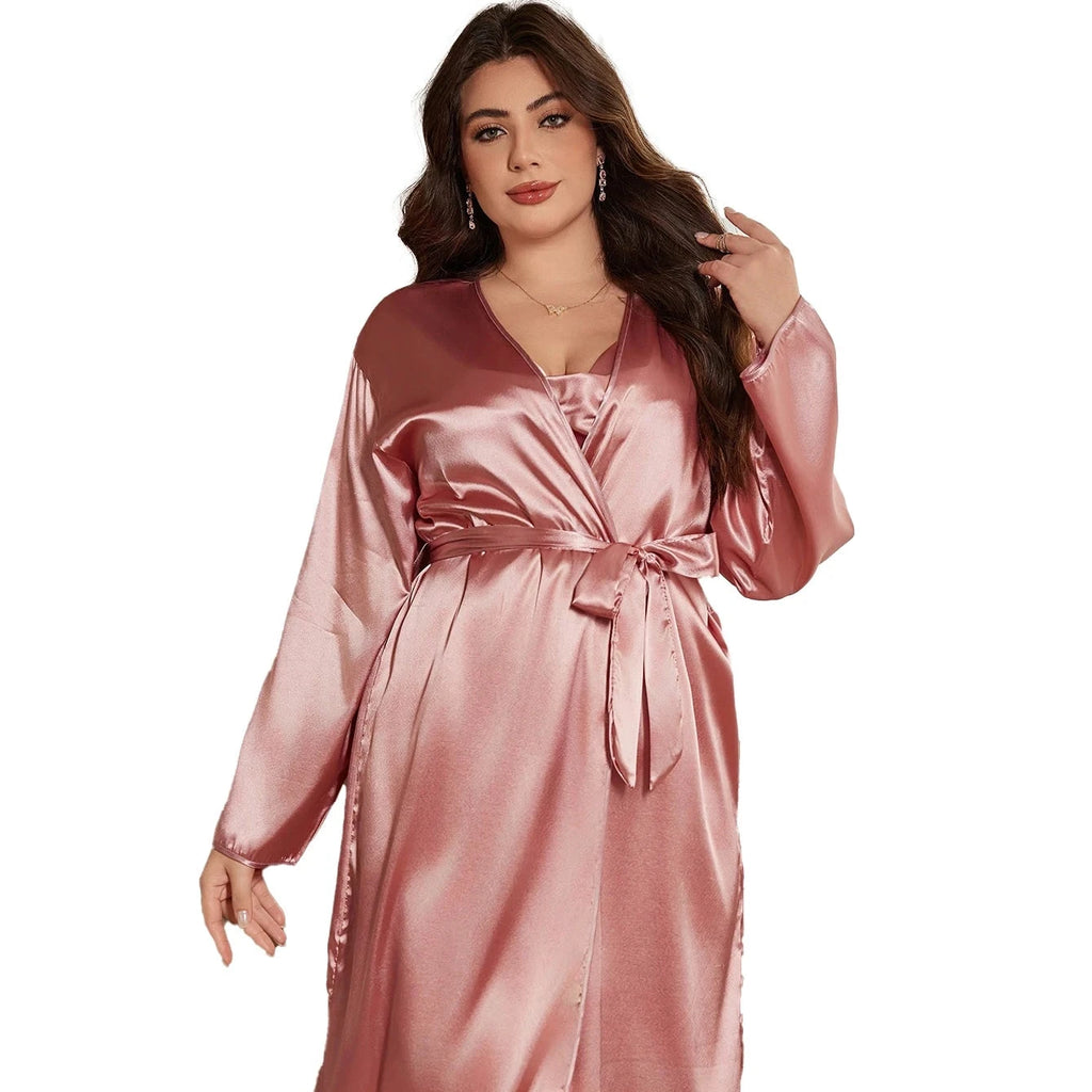 Les Secrets de Léa – Chemise de Nuit Satinée Grande Taille Rose – Chôchô - LSDLBoutique