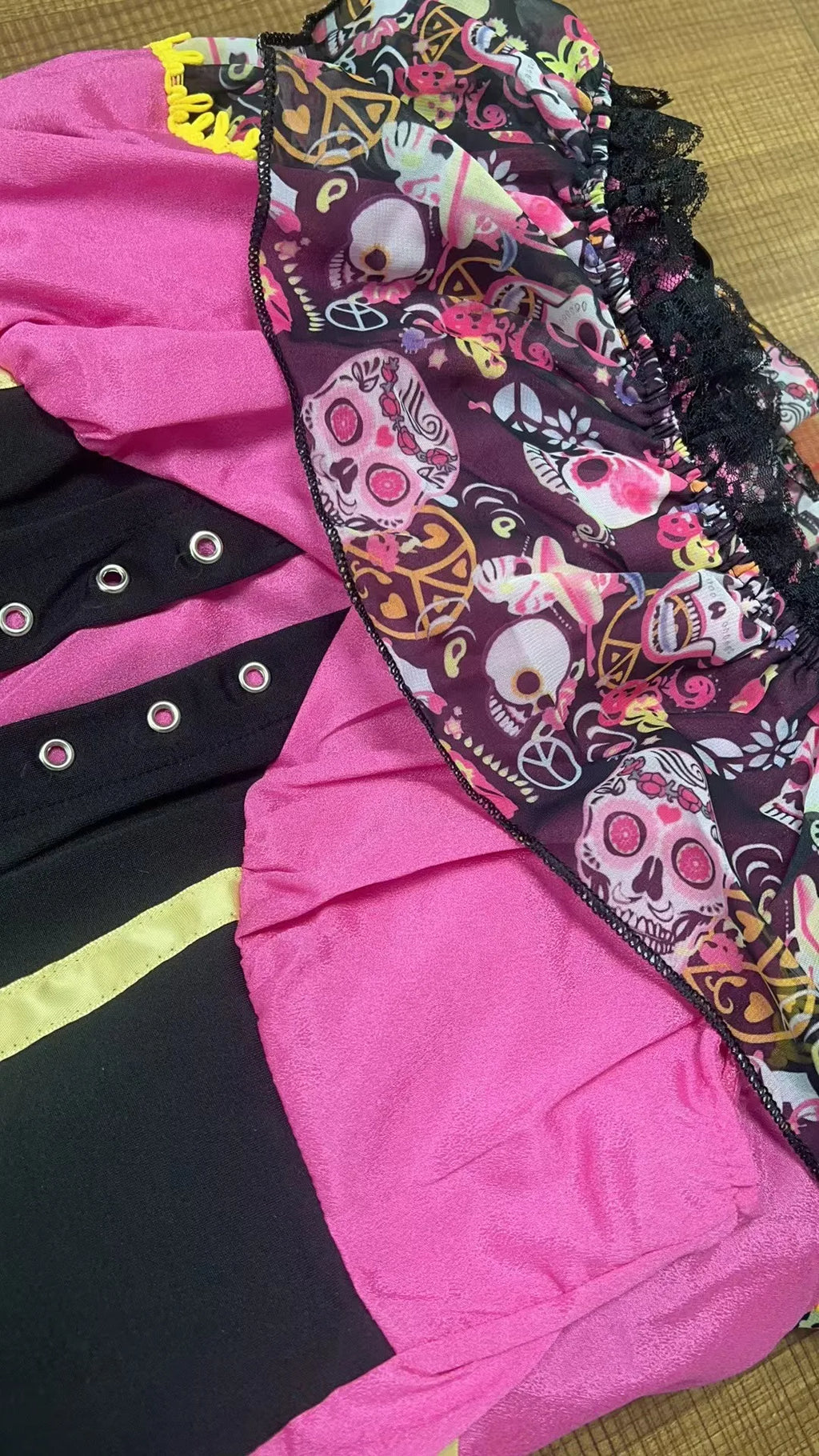 Costume mariée zombie horrifique – Robe Halloween femme – vue 4 | Les Secrets de Léa