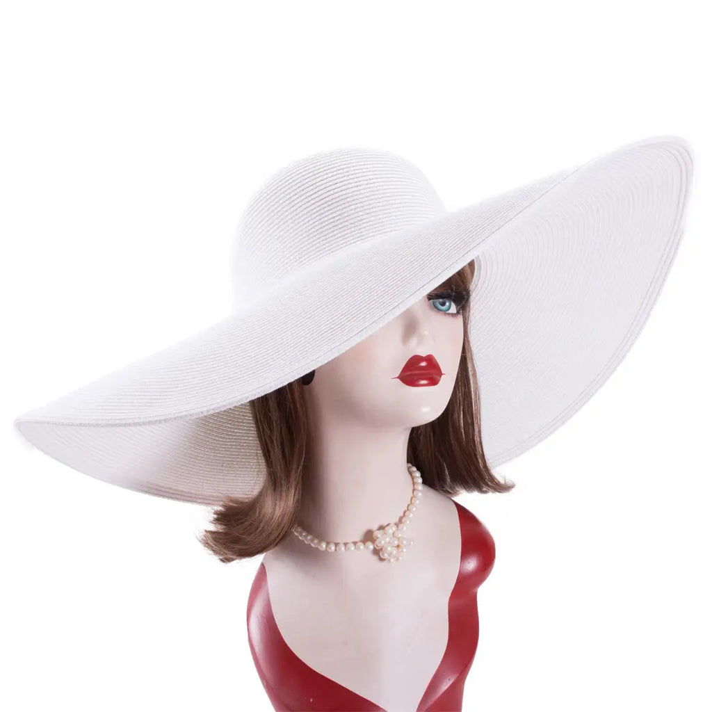 Chapeau de paille pliable à large bord blanc Lawliet A330 sur mannequin