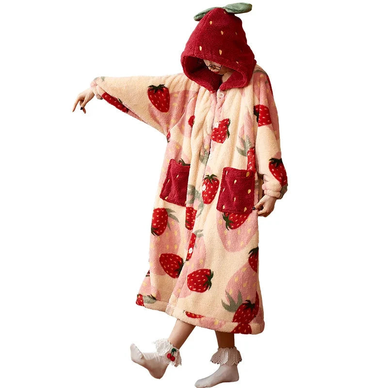 Pyjama d’hiver polaire à capuche motif fraise – robe et pantalon - LSDLBoutique