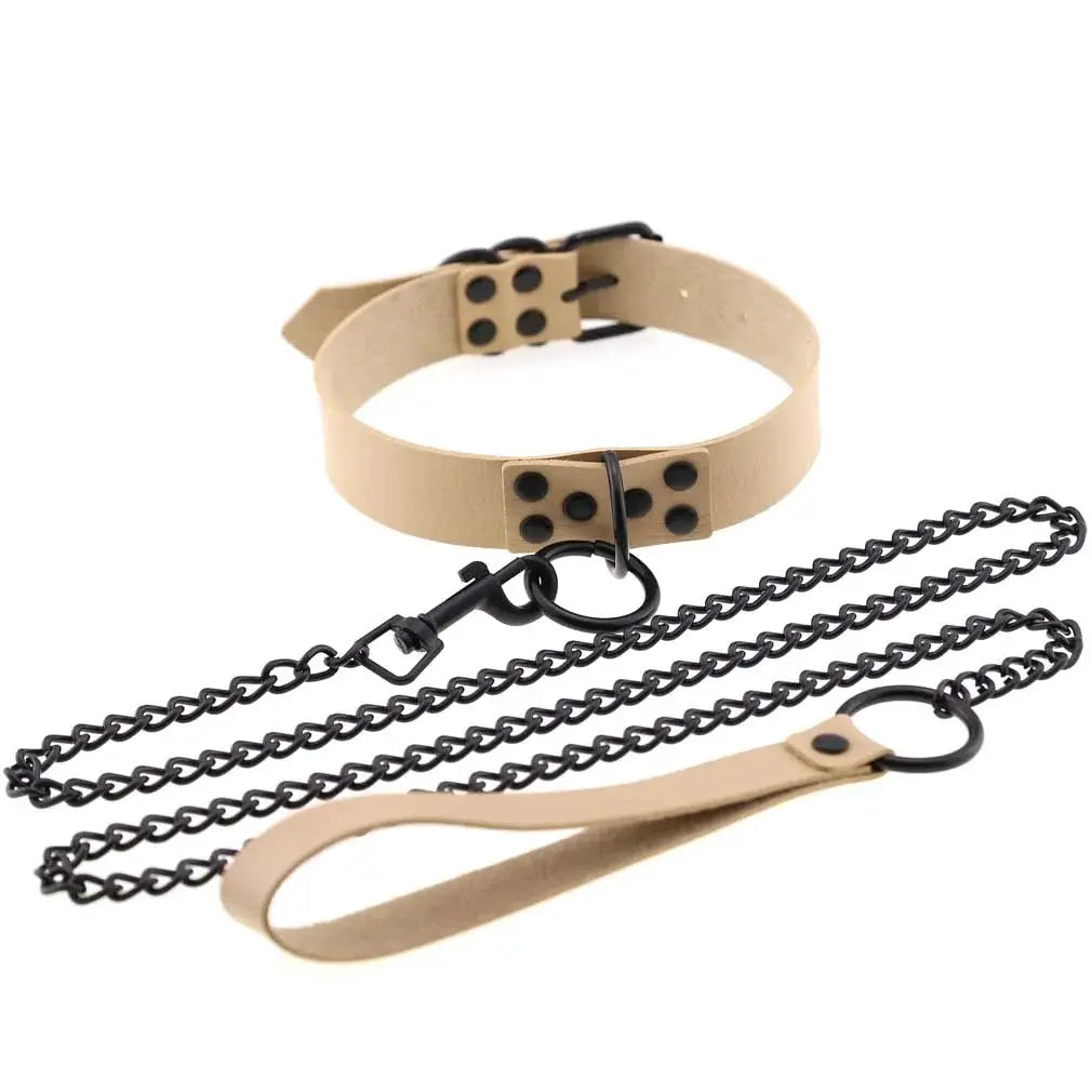 Collier de laisse en cuir synthétique beige avec rivets noirs et chaîne noire, attache et anneau, LSDLBoutique