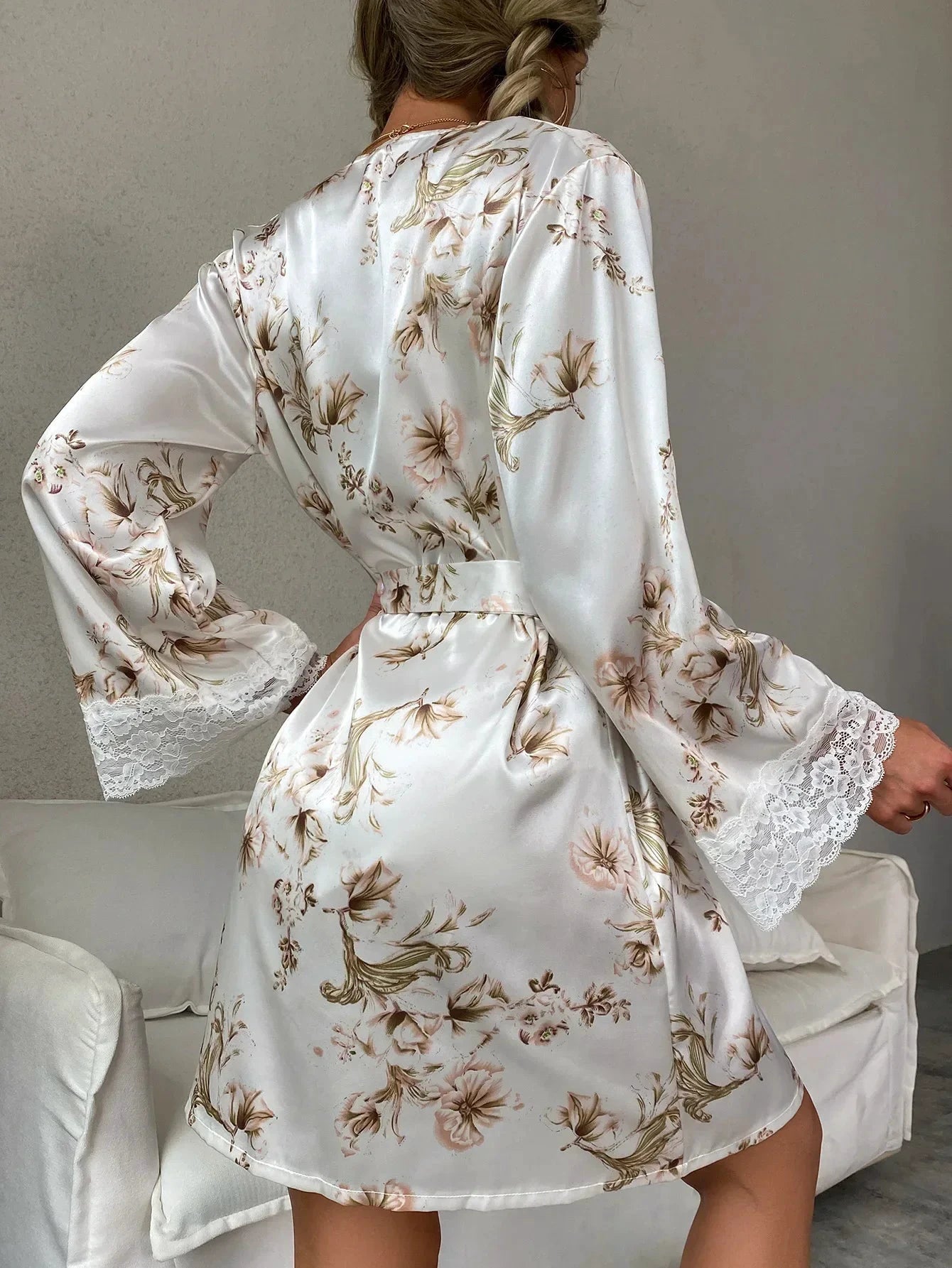 Les Secrets de Léa – Pyjama satin dentelle avec kimono Laly - LSDLBoutique