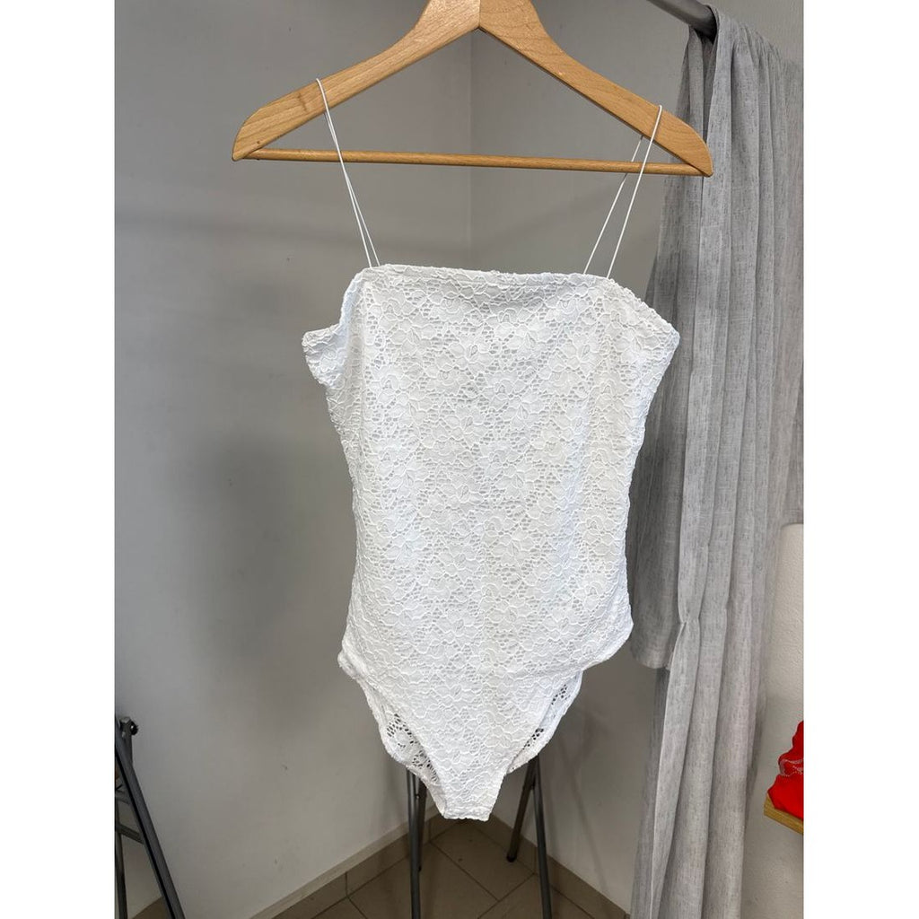Body en dentelle blanc – Dos plongeant boutonné – vue 4