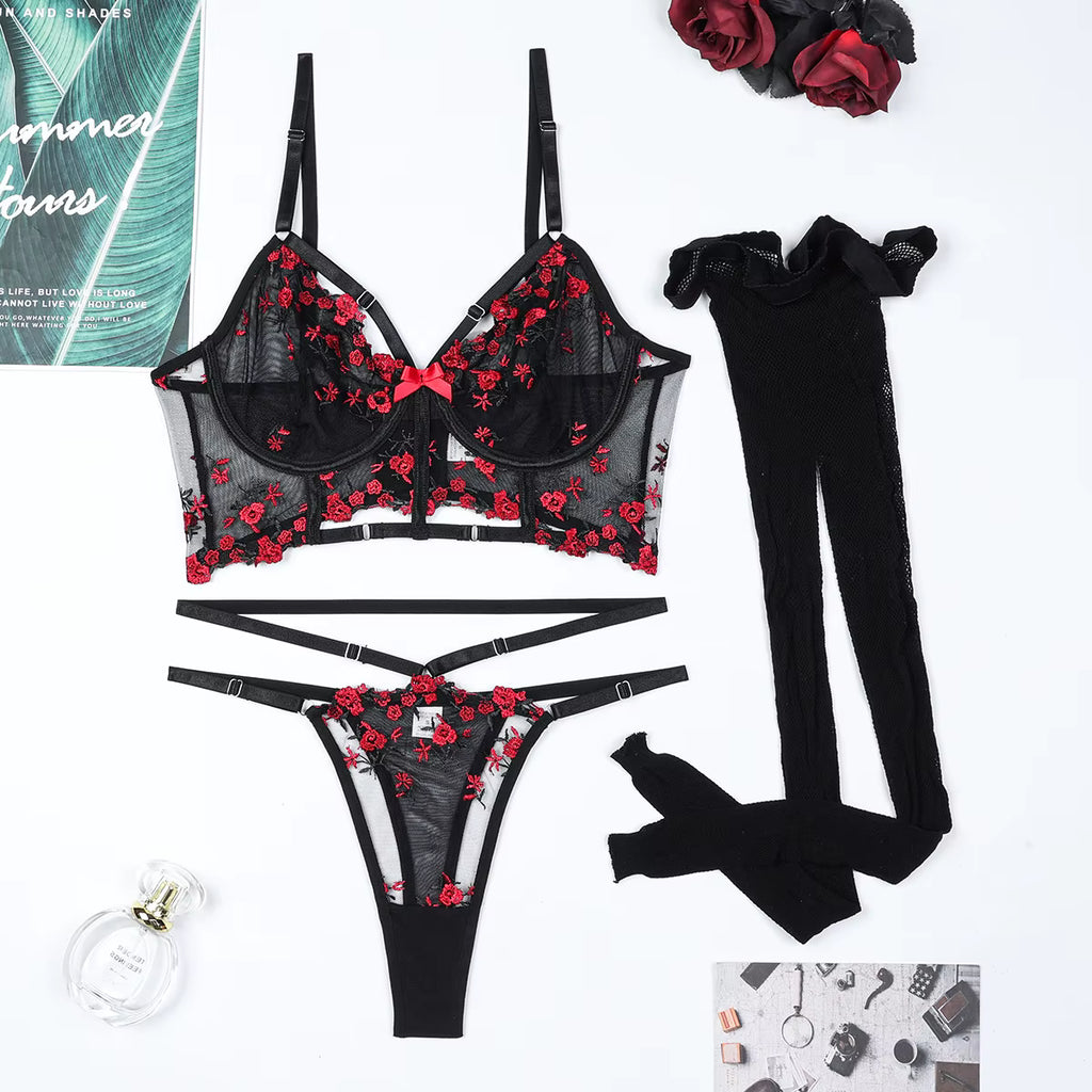 Ensemble lingerie brodé de fleurs avec harnais – Aphrodite – vue 7 | Les Secrets de Léa