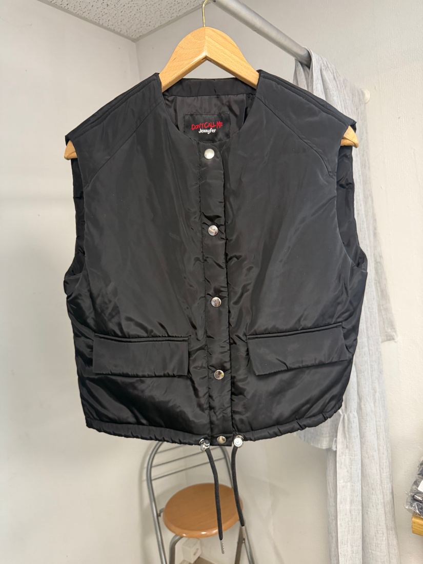 Gilet sans manches matelassé noir cropped Jennyfer neuf avec étiquette