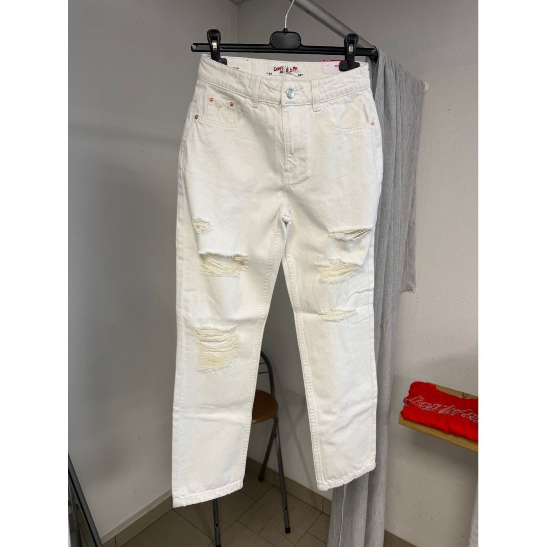 Jean mom taille haute déchiré – Blanc écru – vue 2