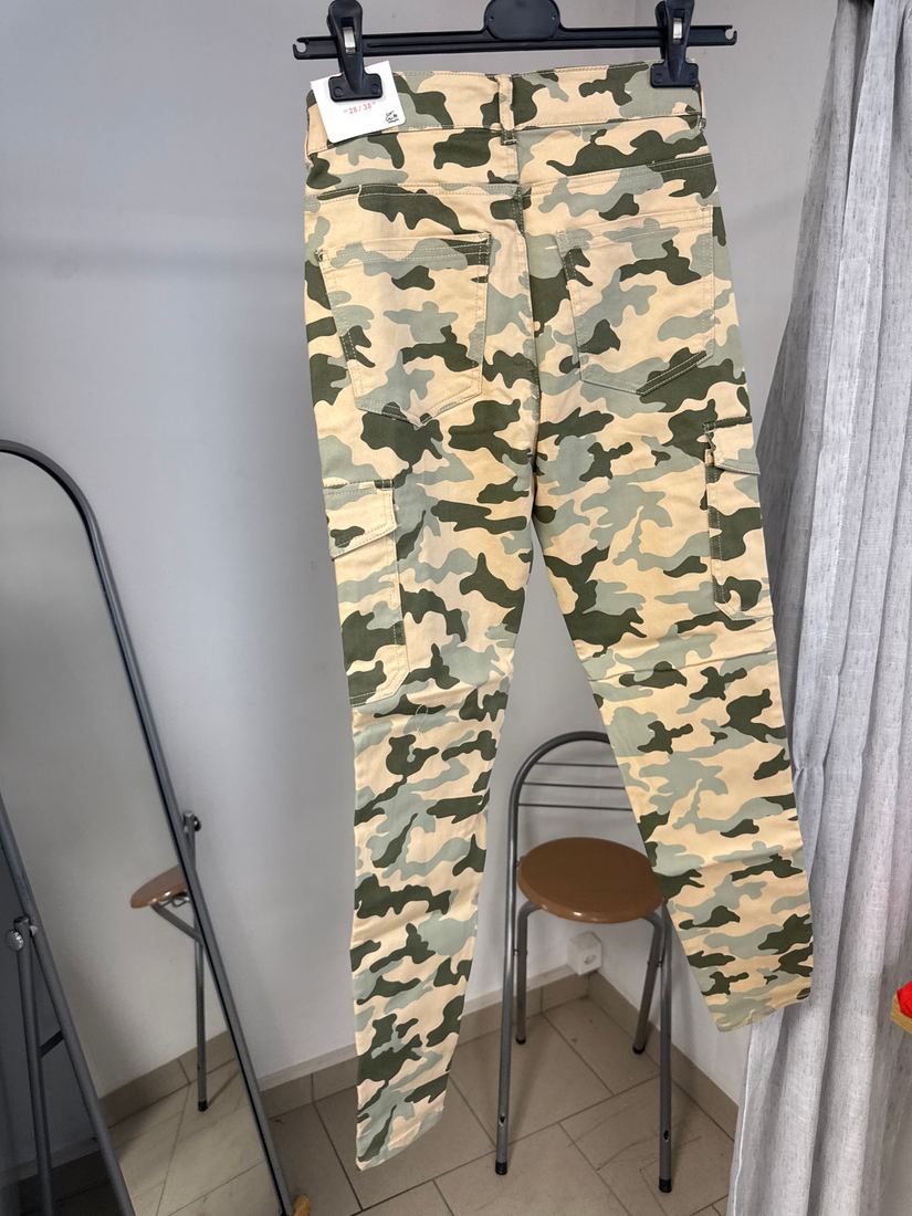 Jean skinny taille haute camouflage avec poches cargo Jennyfer