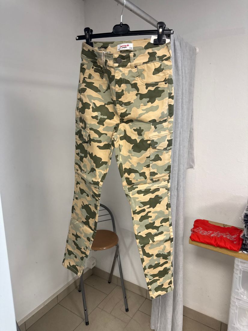 Jean skinny taille haute camouflage avec poches cargo Jennyfer