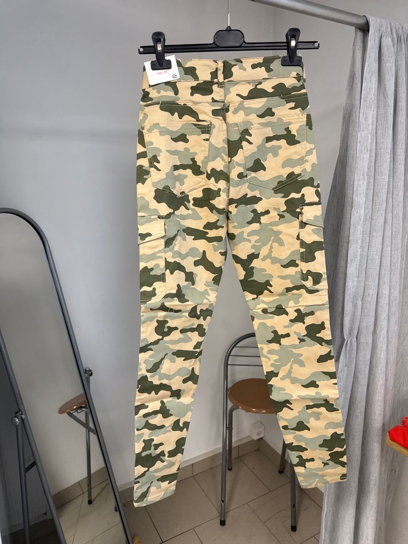 Jean skinny taille haute camouflage avec poches cargo Jennyfer