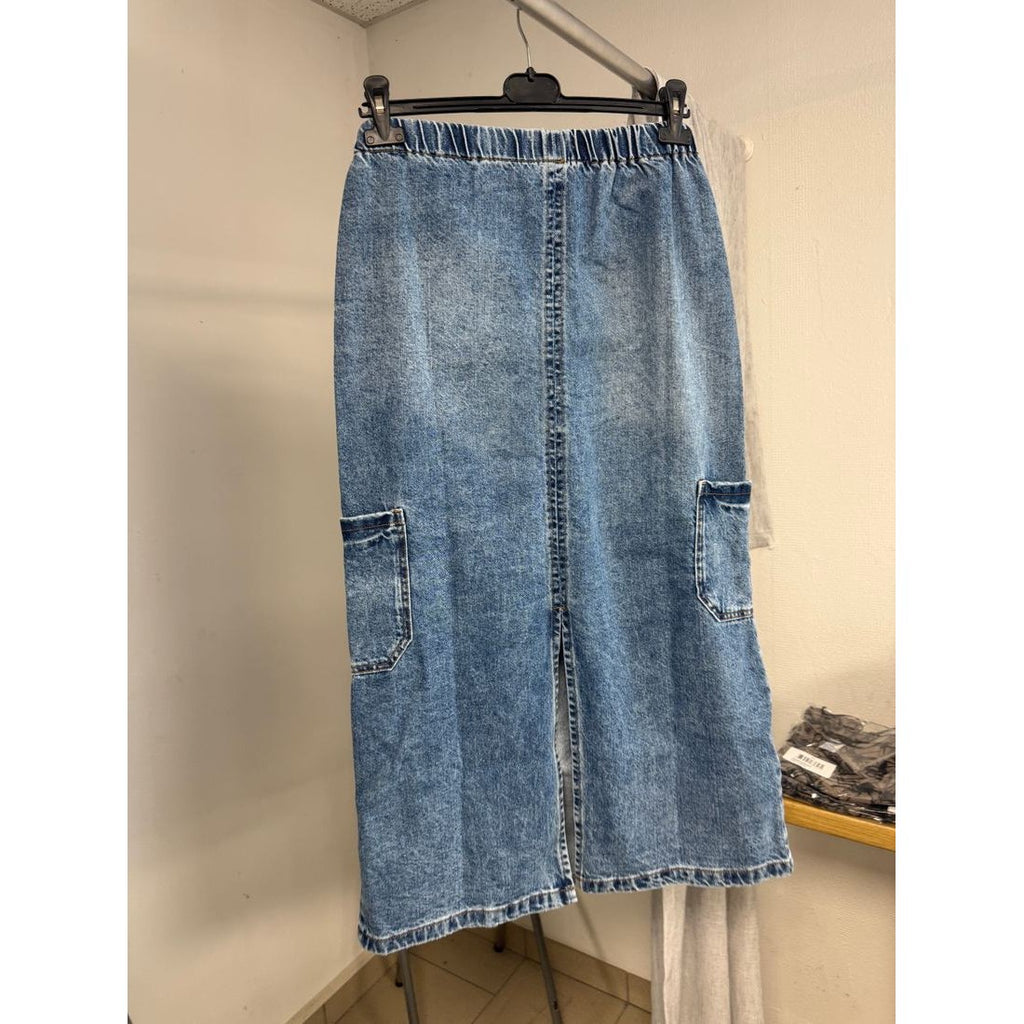 Jupe longue en jean – Poches cargo et fente dos – vue 3