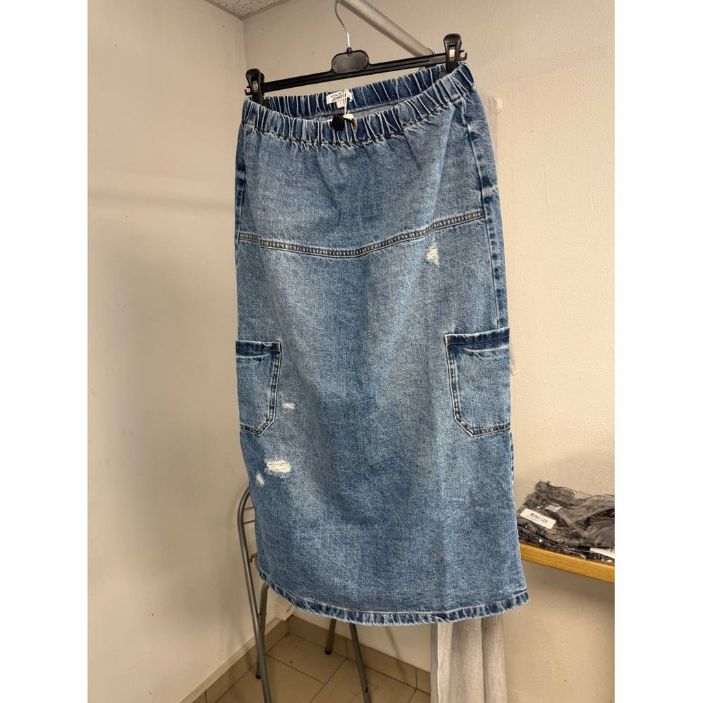 Jupe longue en jean – Poches cargo et fente dos – vue 4