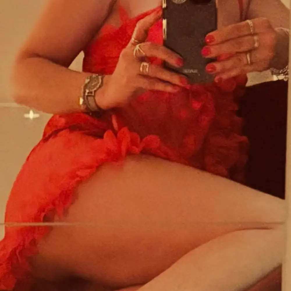 Nuisette rouge en tulle à cœurs, lingerie féminine Les Secrets de Léa Valentina.