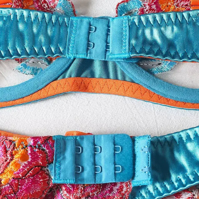 Ensemble lingerie dentelle florale brodée 3 pièces Vahinée, bleu turquoise et orange