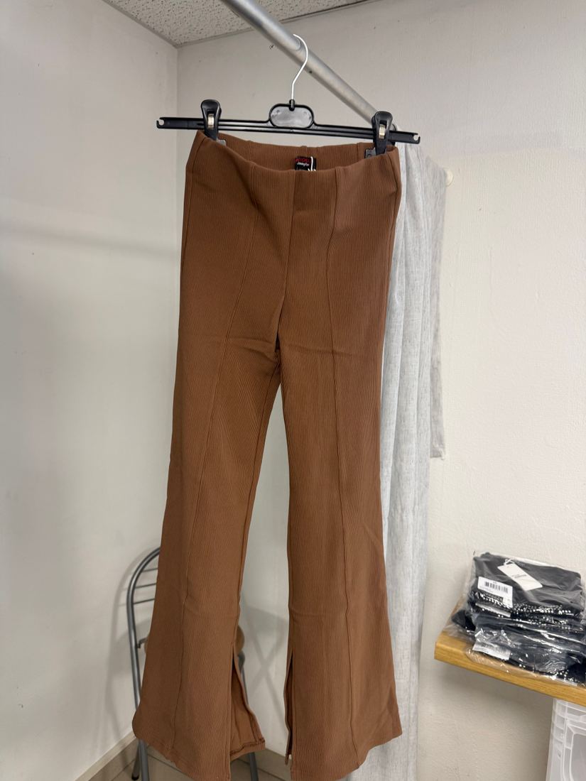 Pantalon flare côtelé taille haute marron clair Jennyfer