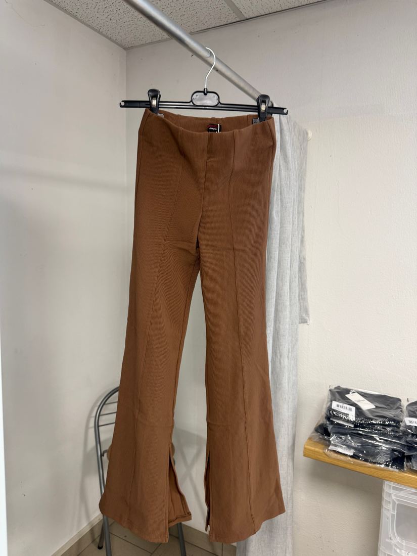 Pantalon flare côtelé taille haute marron clair Jennyfer