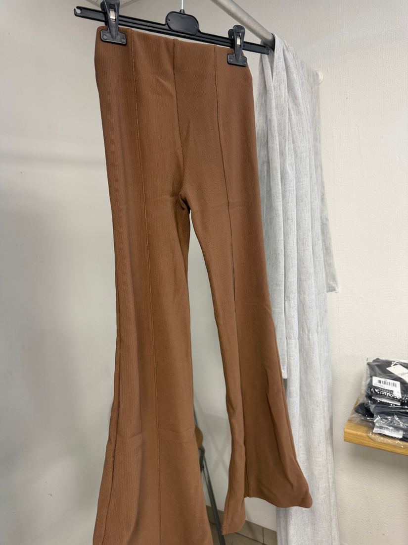 Pantalon flare côtelé taille haute marron clair Jennyfer