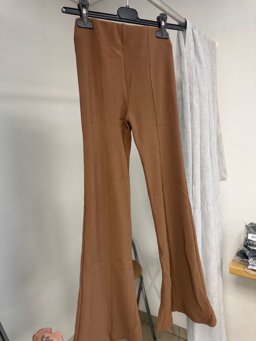 Pantalon flare côtelé taille haute marron clair Jennyfer