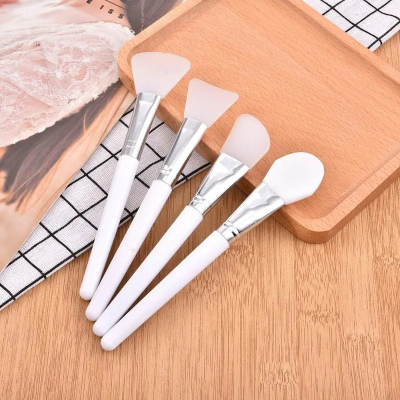 Pinceaux à masque en silicone – Lot de quatre – vue 6 | Les Secrets de Léa