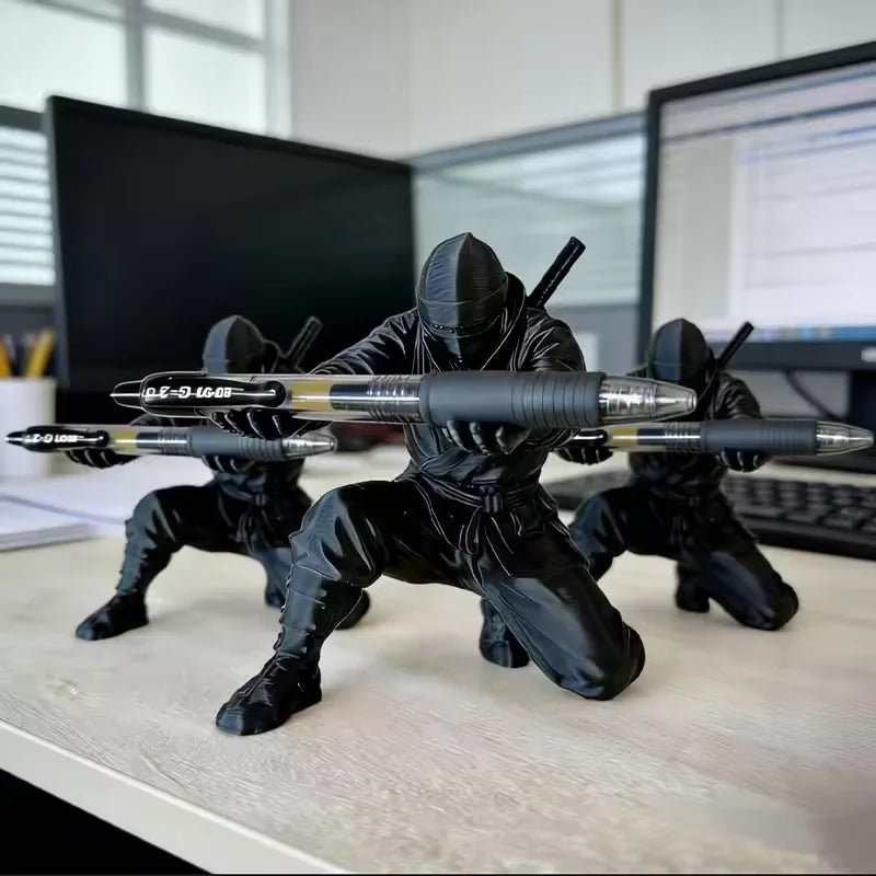 Porte-stylo ninja imprimé en 3D – Déco de bureau – vue 2 | Les Secrets de Léa