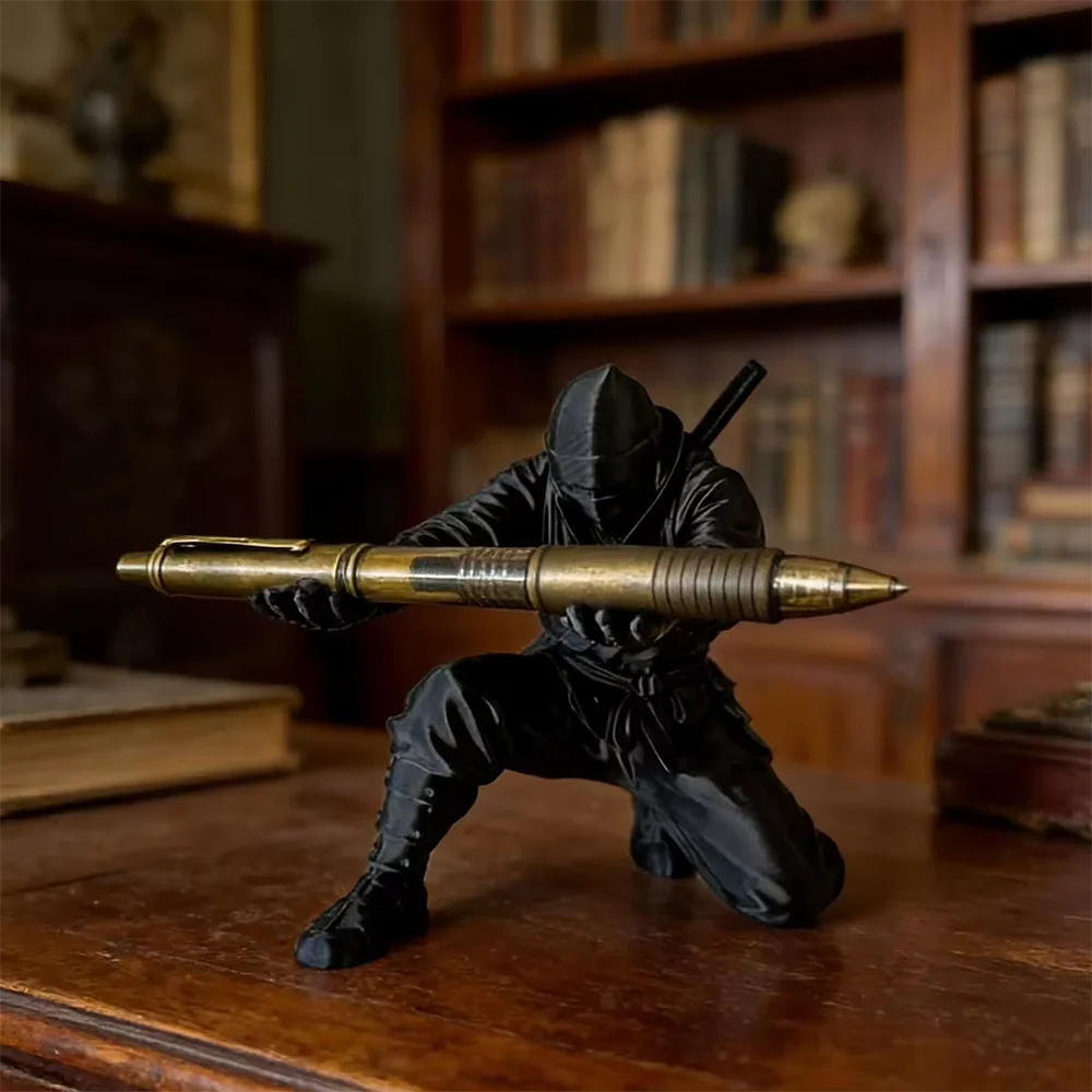 Porte-stylo ninja imprimé en 3D – Déco de bureau – vue 3 | Les Secrets de Léa