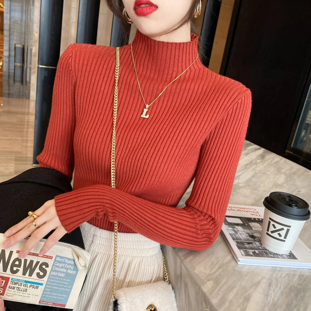 Pull col montant côtelé slim femme – 7 coloris – vue 11 | Les Secrets de Léa