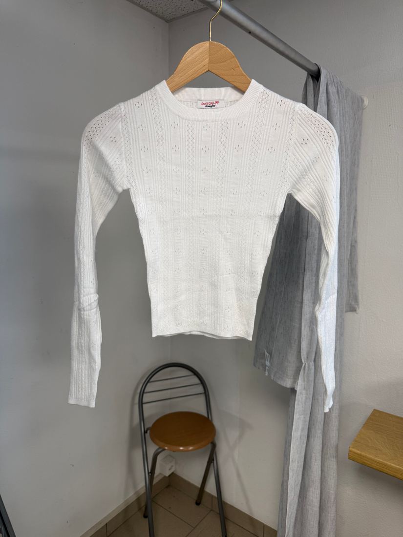 Pull côtelé ajouré écru à manches longues, coupe ajustée courte