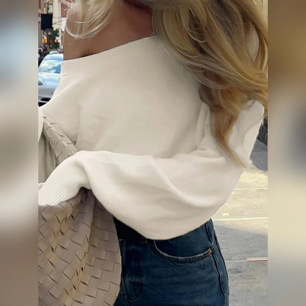 Pull court épaules dénudées – Maille souple crème – vue 4 | Les Secrets de Léa