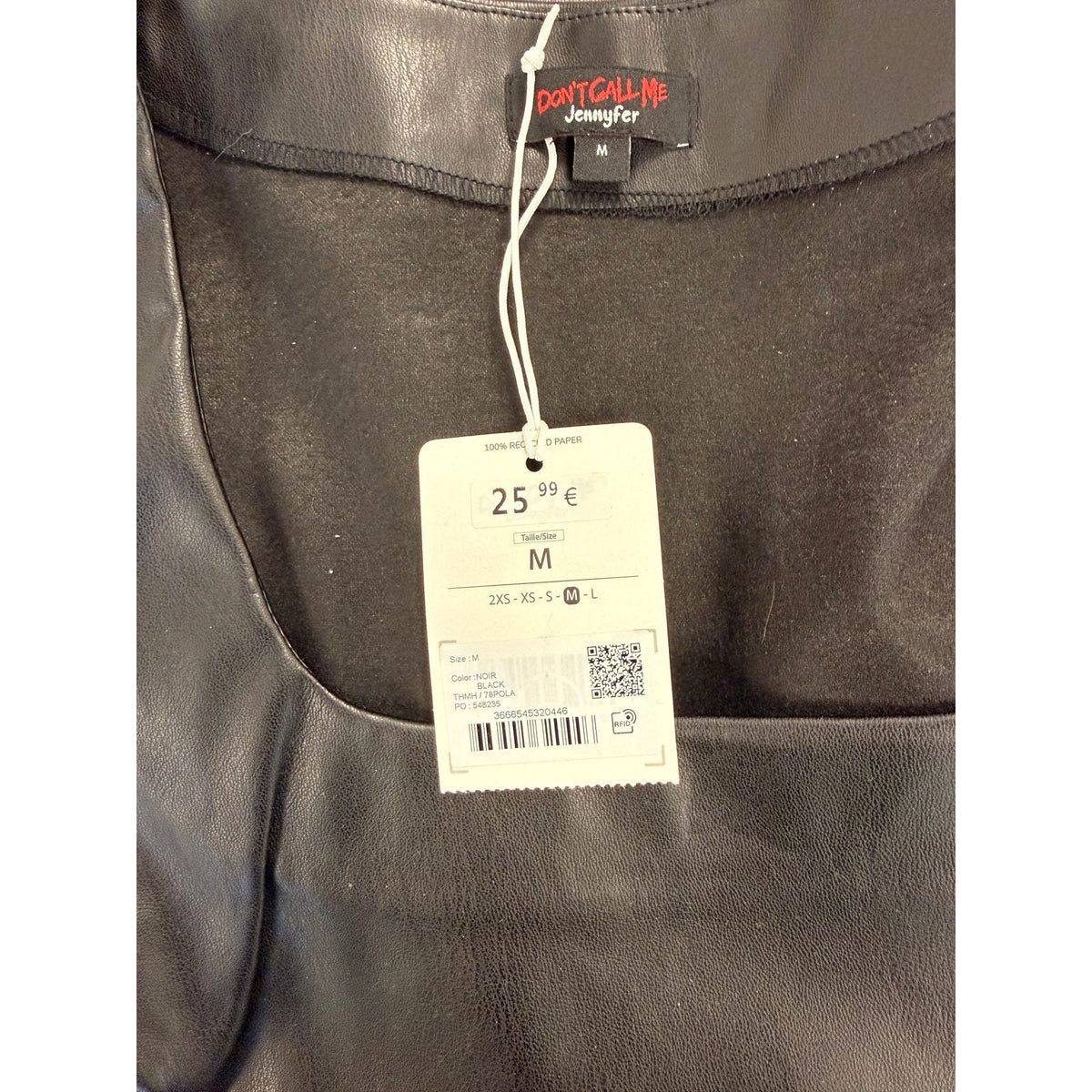 Robe courte simili cuir noire – Col carré, manches courtes – vue 9