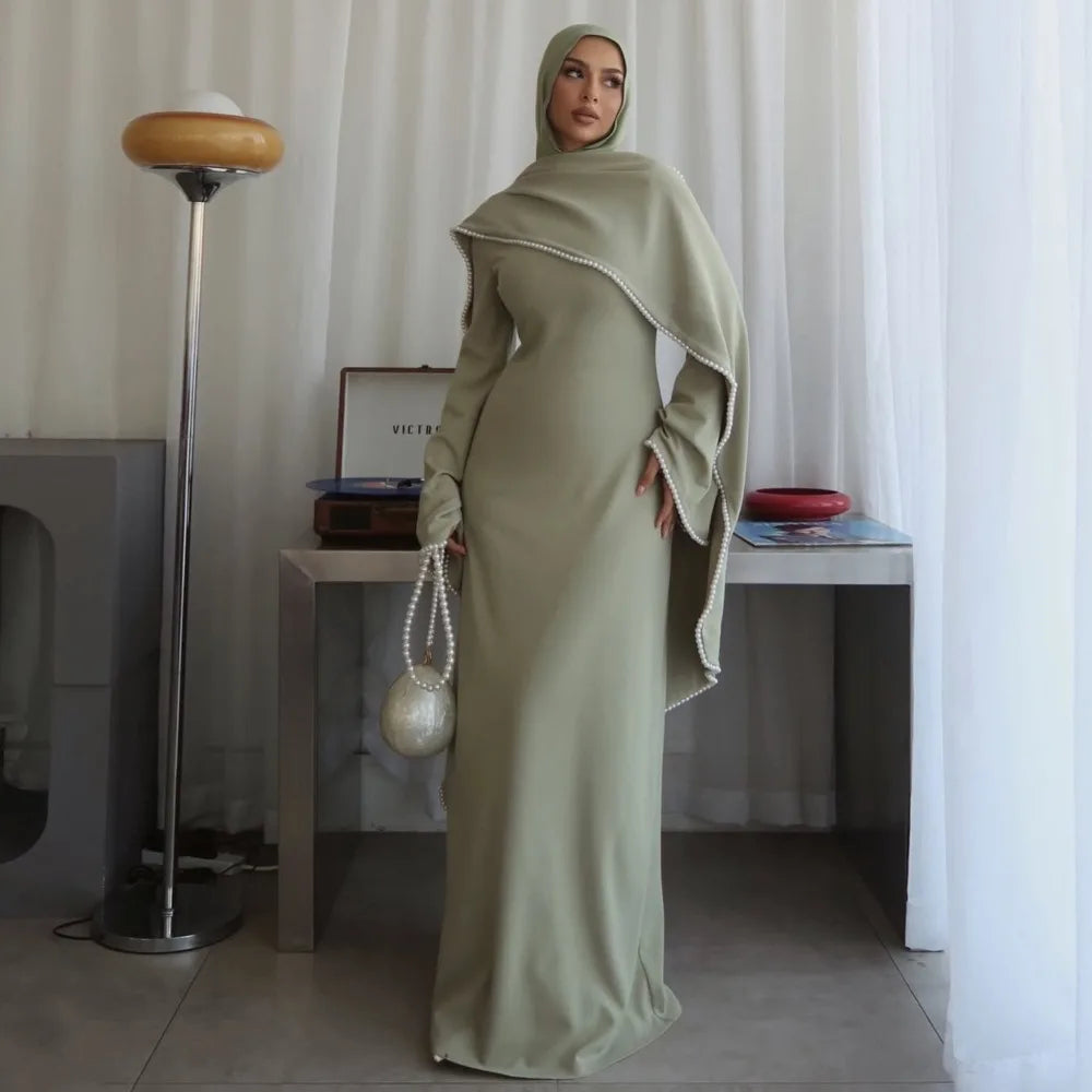 Robe longue et cape perlée – Ensemble deux pièces | Les Secrets de Léa