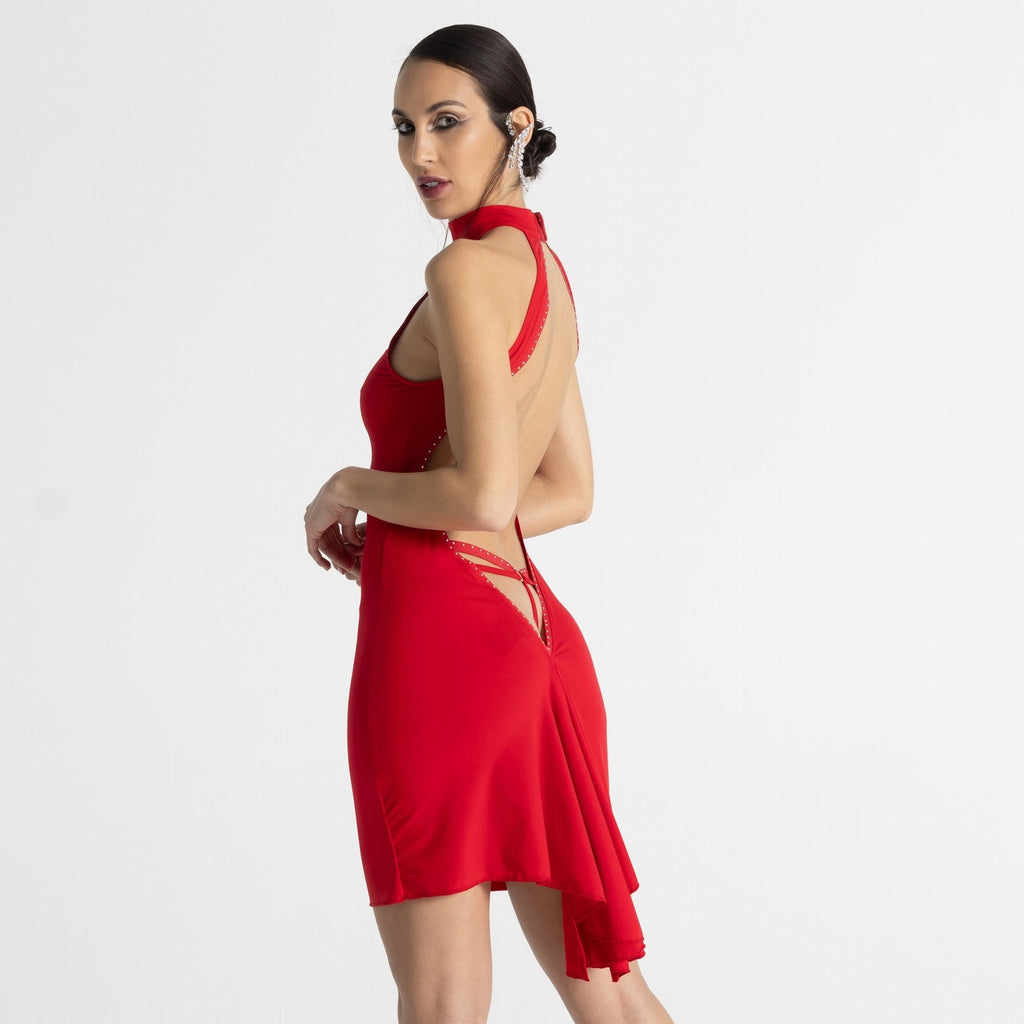 Robe rouge col montant dos ouvert Texas, détail – Patrice Catanzaro
