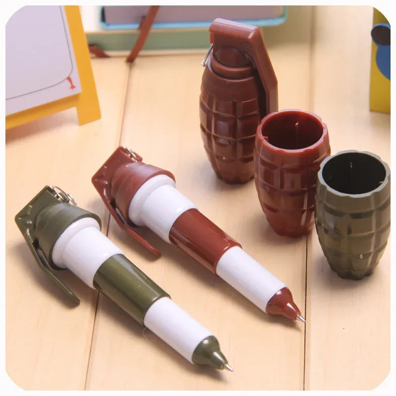 Stylo bille grenade – Quatre coloris, objet de bureau – vue 4 | Les Secrets de Léa