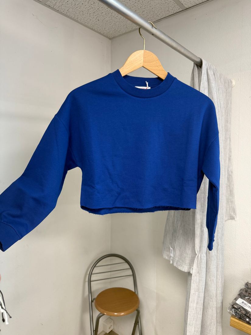 Sweat crop top bleu indigo col côtelé bas brut Jennyfer