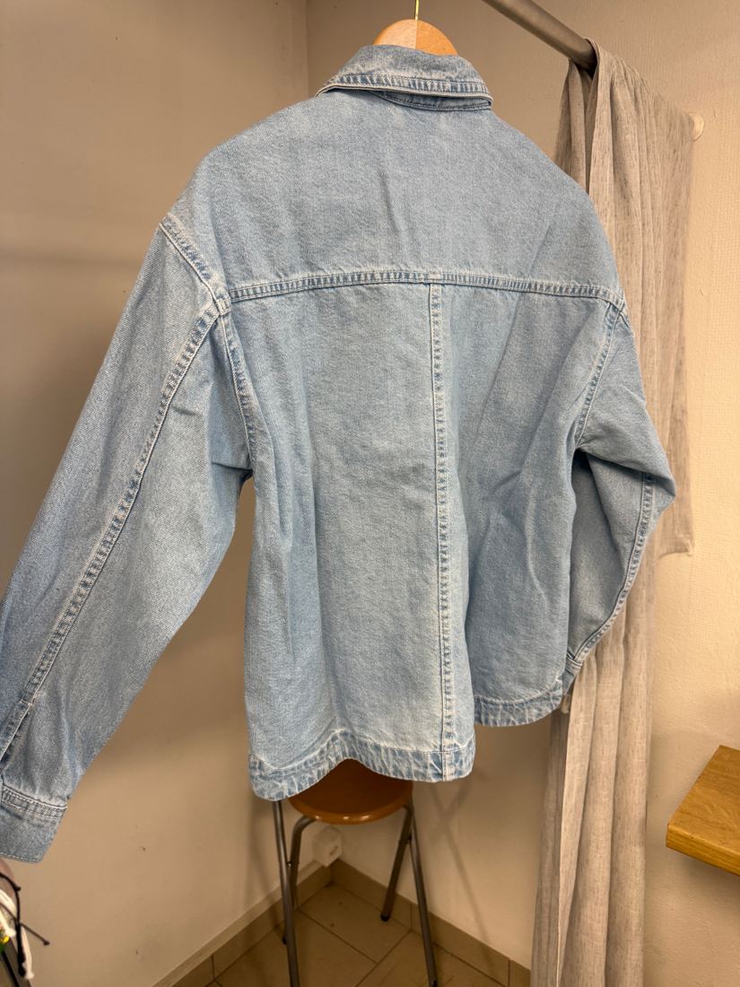 Veste chemise en jean bleu clair délavé, coupe oversize Jennyfer